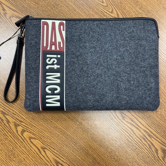 MCM Stadt Roden Zip Clutch w/ Leather Trim and Wrist Strap - NWT - RARE! - Picture 1 of 9